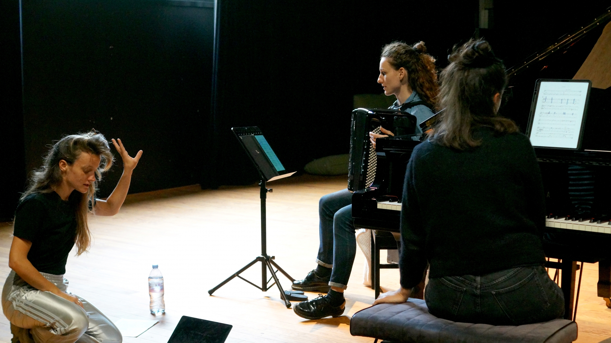 Résidence en scène de répétition pour le duo Avès