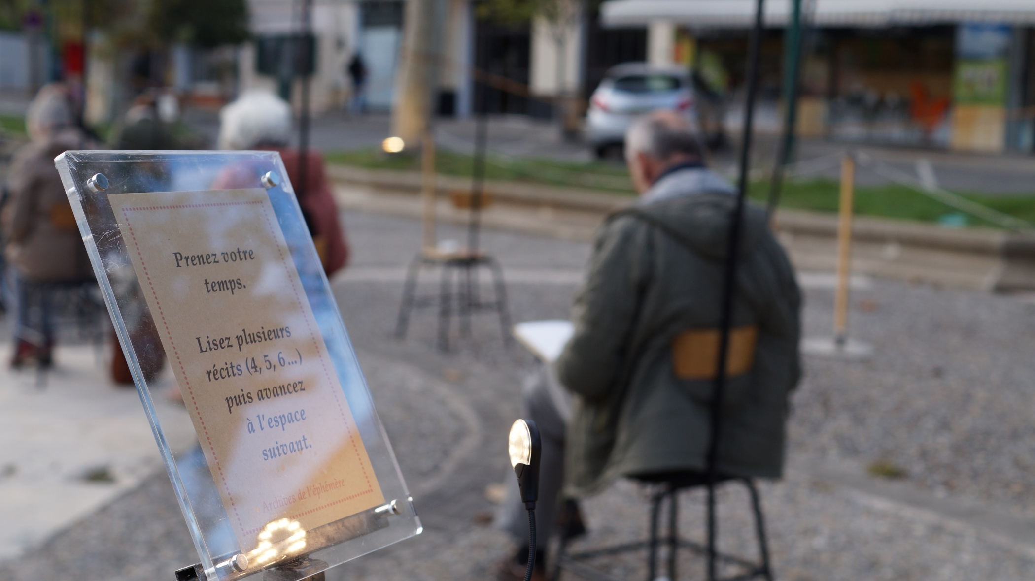 Une installation éphèmere sur la place Pechiney avec Begat Theater