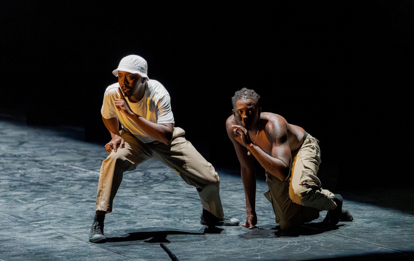 tamUjUntU [scolaire]