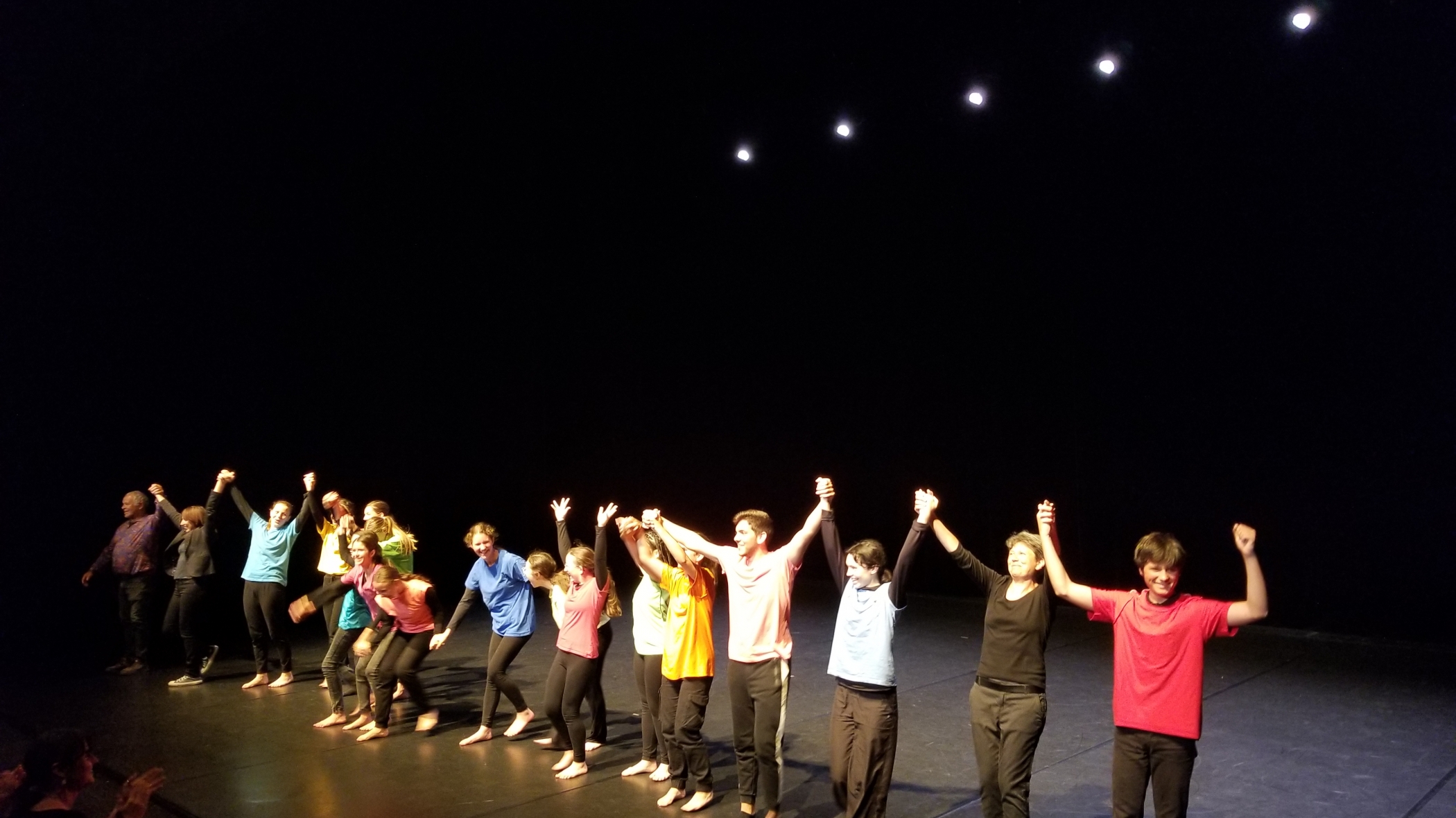 Les collégiens de Camille Reymond et les lycéens de Paul Arène sur la scène