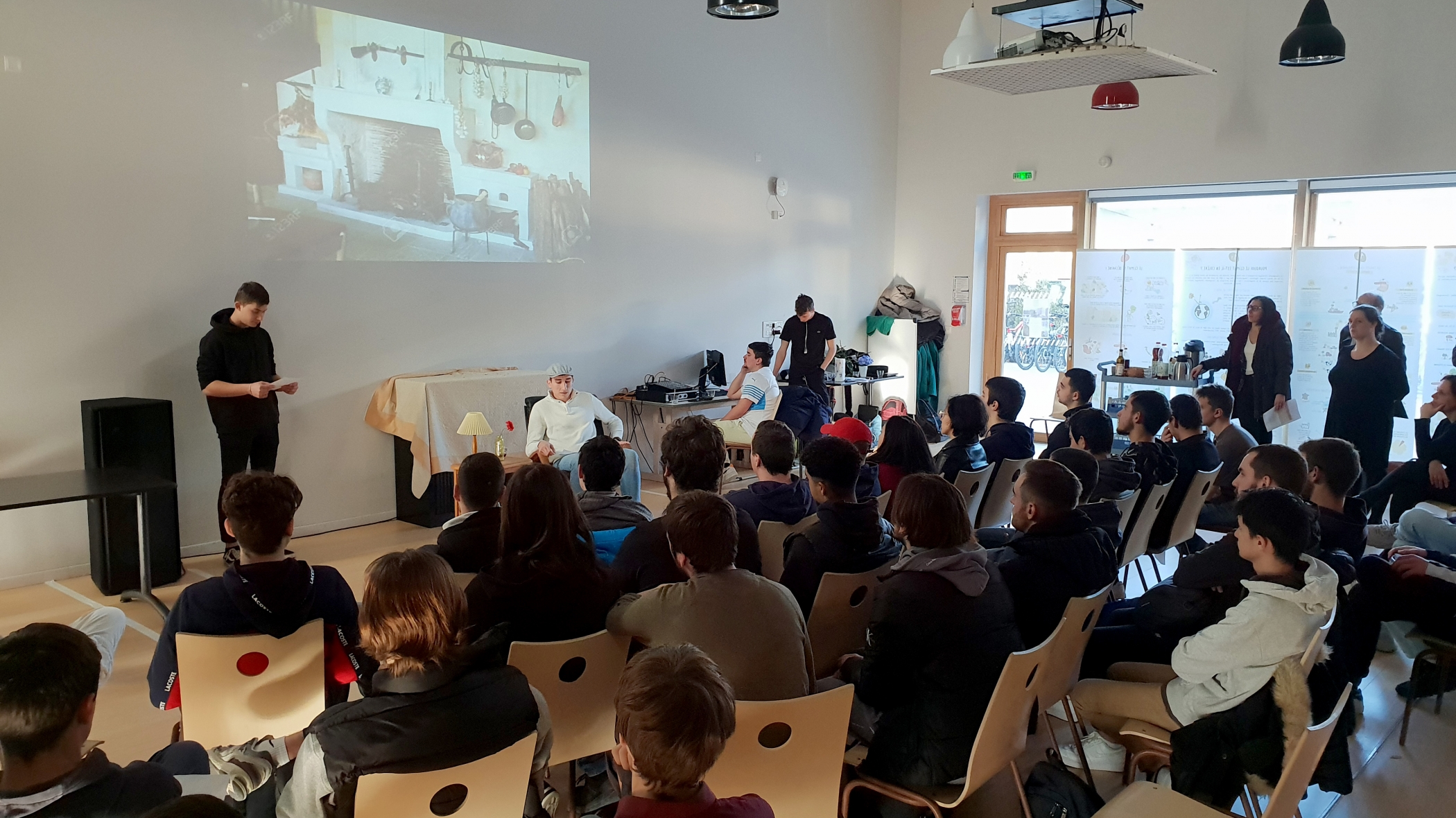 Ateliers et restitutions avec le Dynamo Théâtre