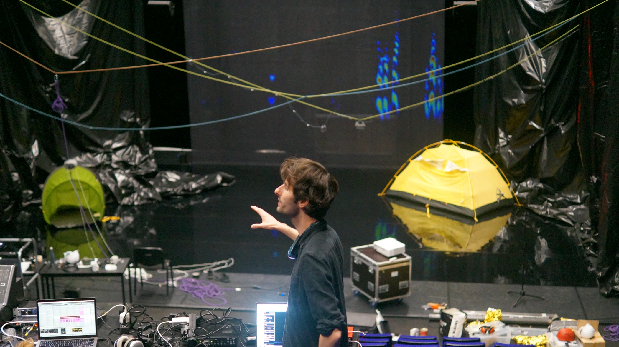 La Cie des trous dans la tête entre expérimentation et créativité