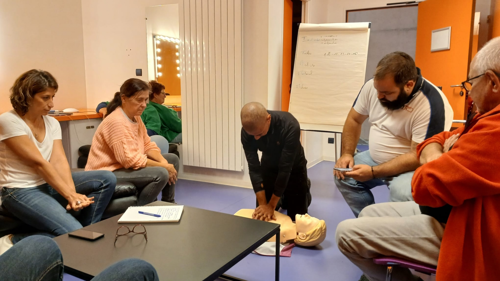 Qui dit rentrée dit aussi renouvellement de formations pour l'équipe du Théâtre