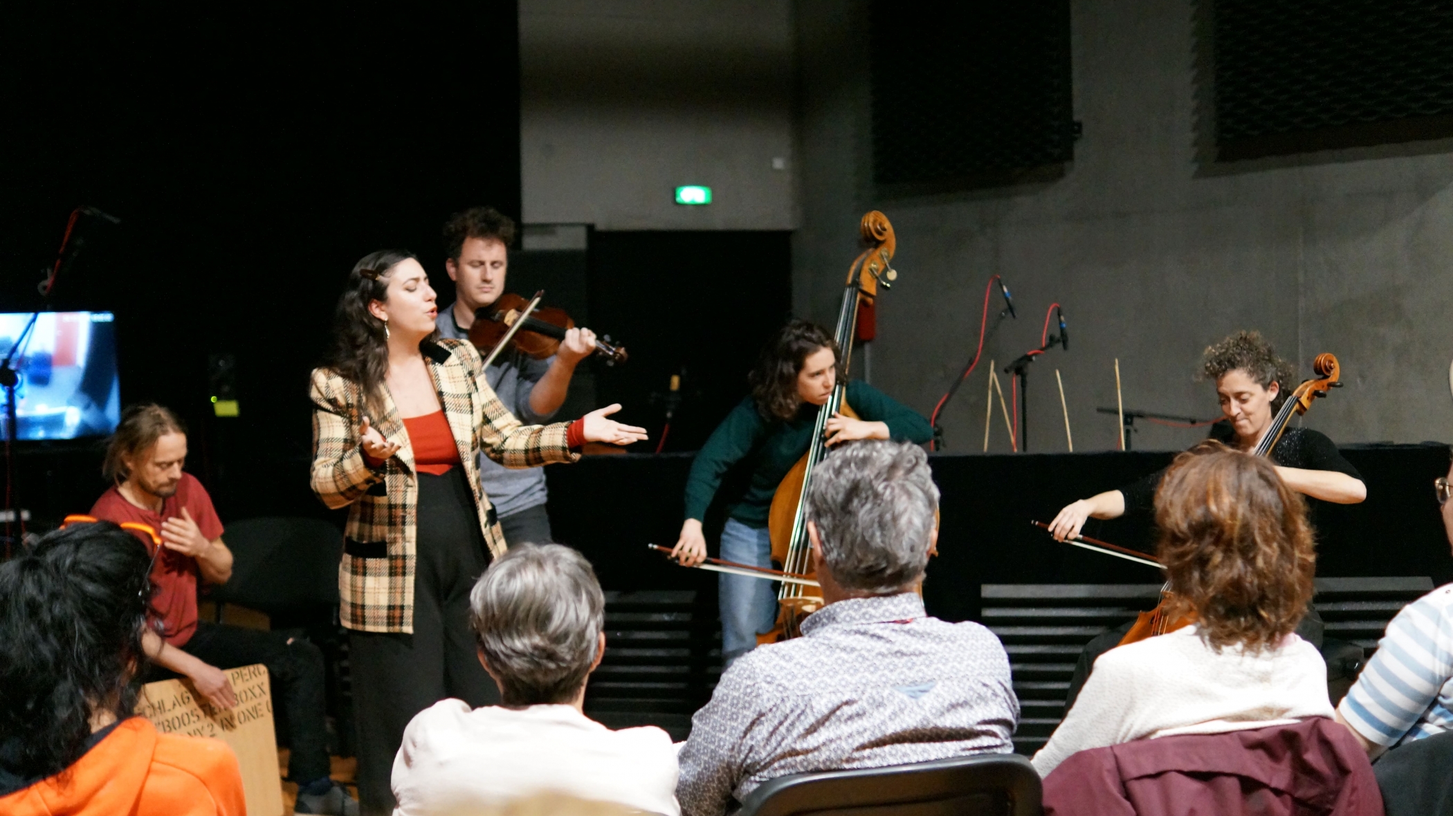 Silence, ça enregistre au studio !