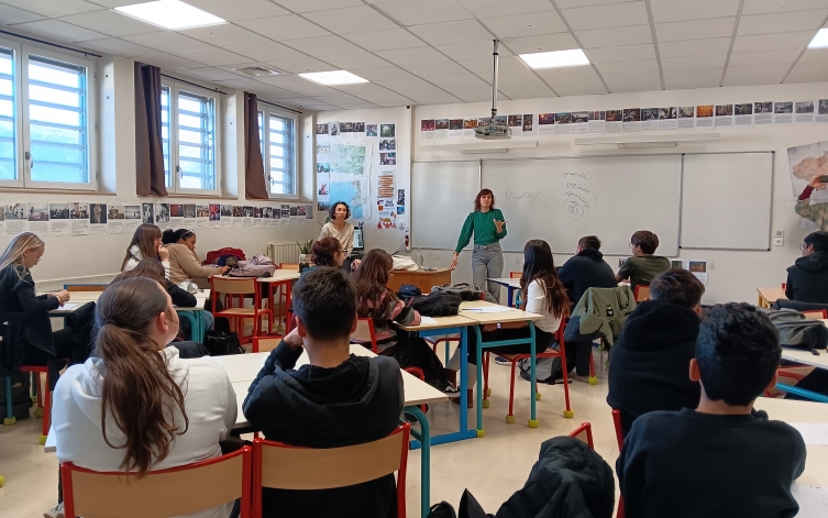 Anne Rehbinder en résidence d'écriture à la cité scolaire Paul Arène de Sisteron