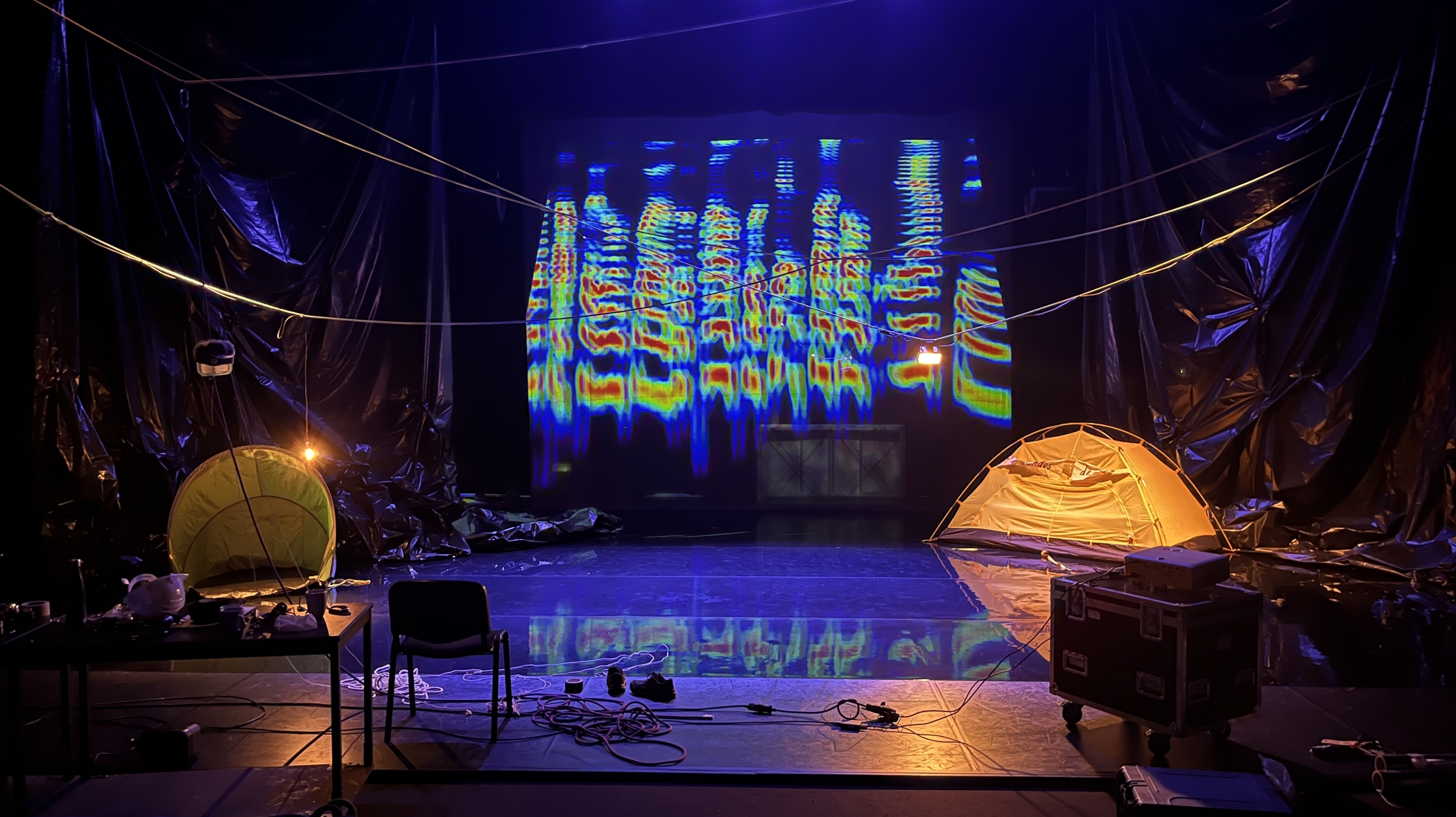 La Cie des trous dans la tête entre expérimentation et créativité