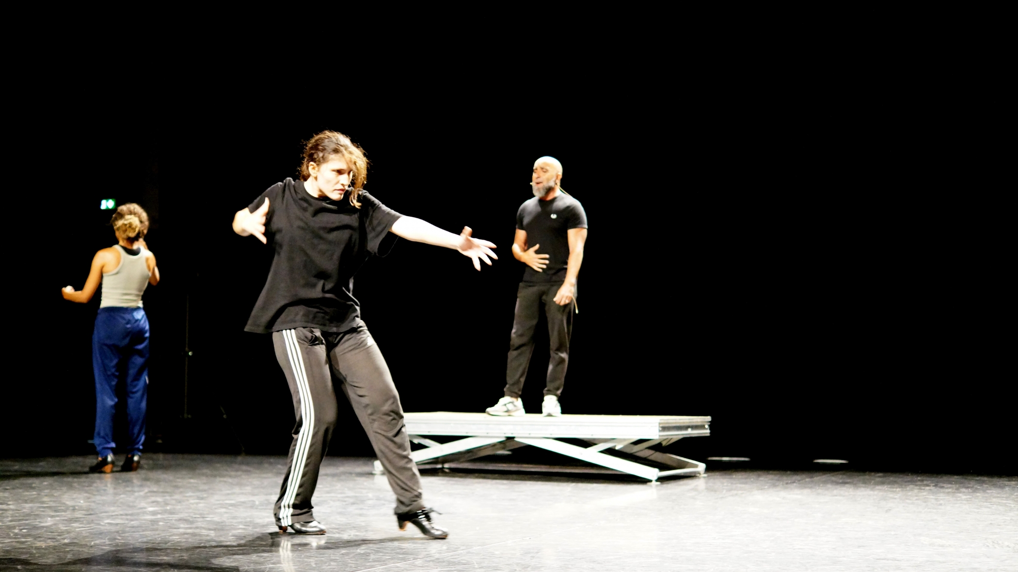 Le plateau fait sa rentrée sur des airs de flamenco avec Miscea Danse