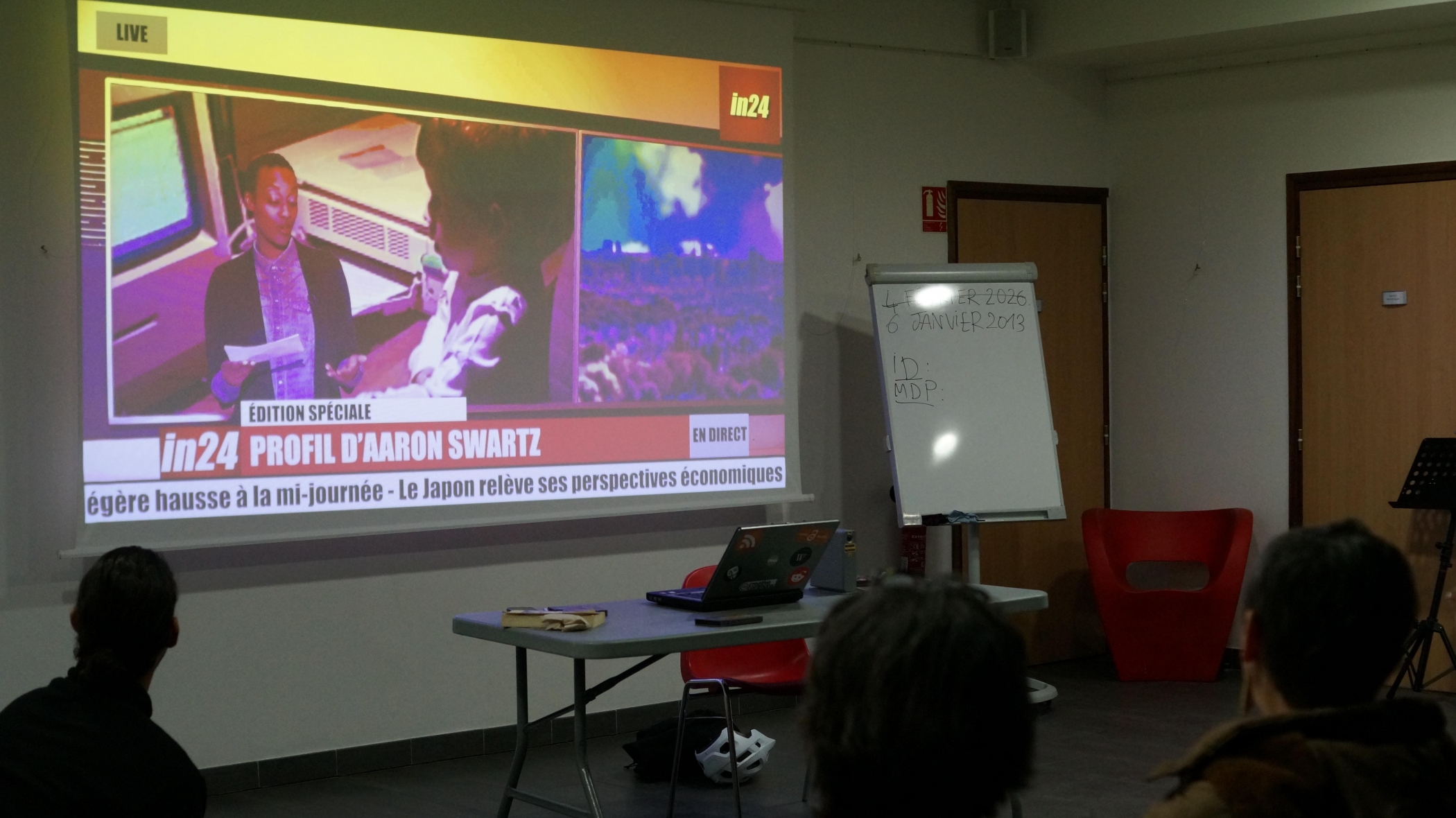 Le spectacle Aaron en tournée dans les classes du département