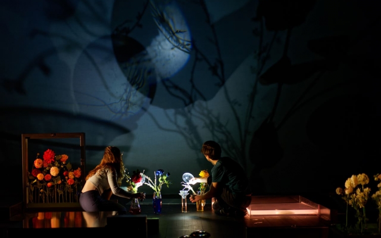 Sous le plancher [scolaire]