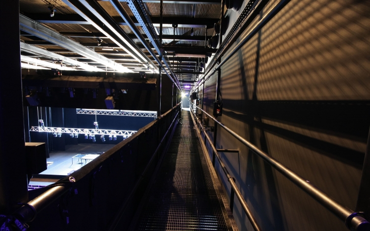 visite guidée sensorielle du Théâtre Durance