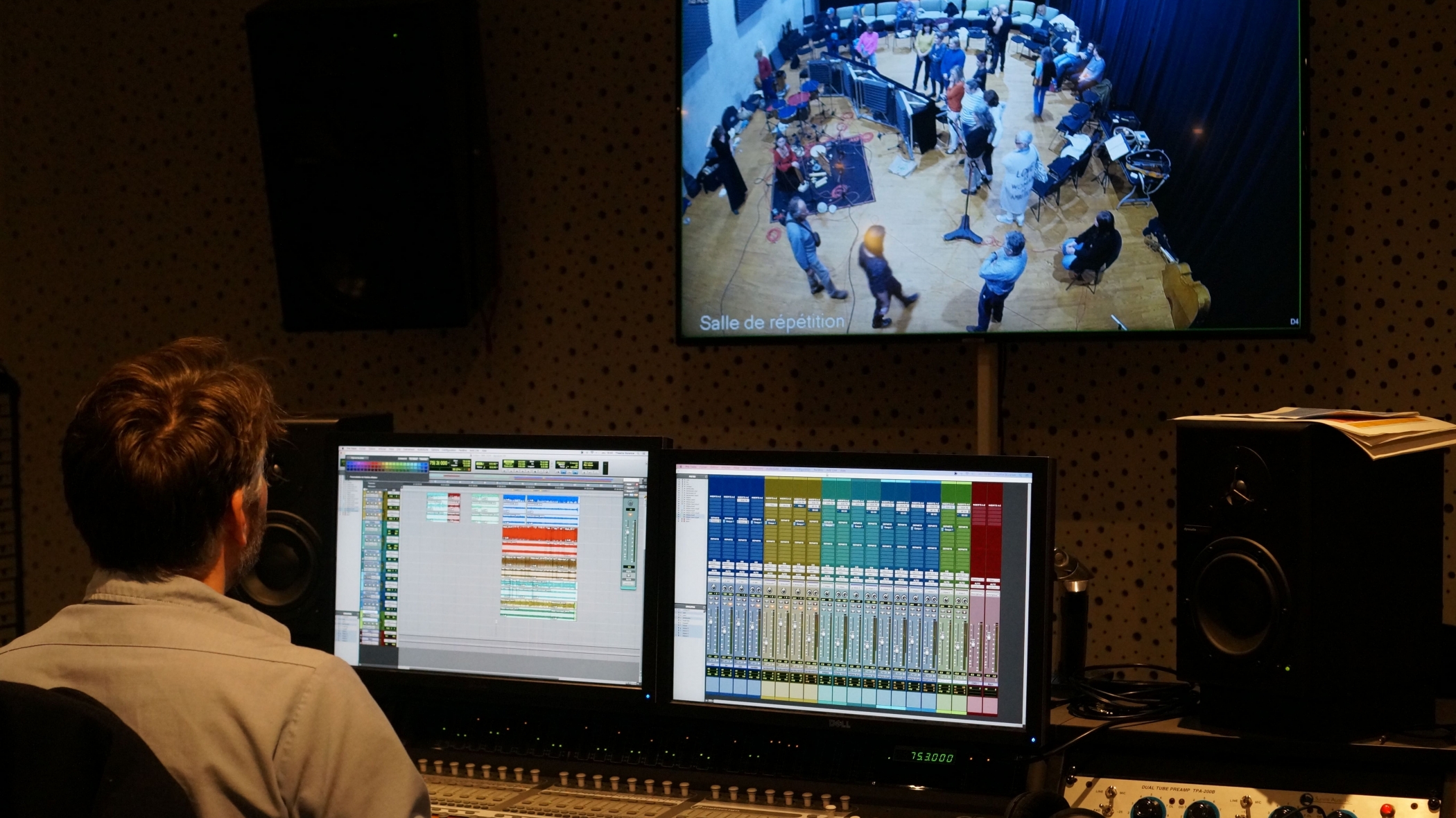 Silence, ça enregistre au studio !