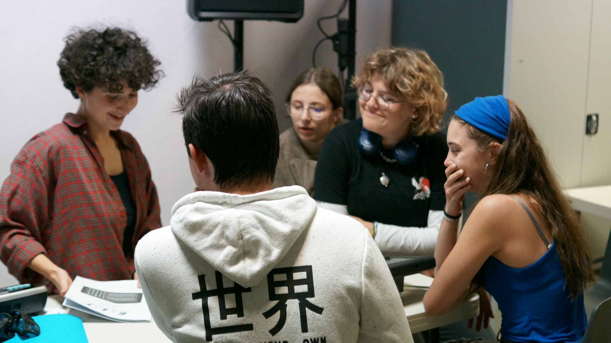 Les lycéens de Paul Arène découvrent le son et la lumière